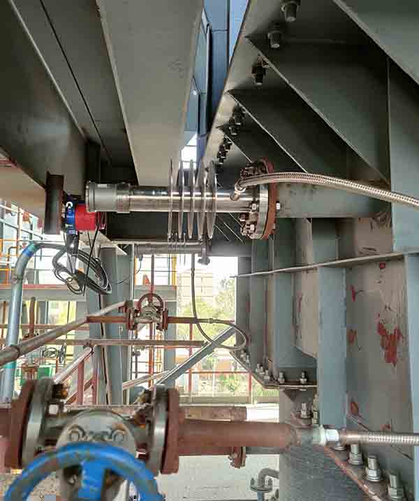 高溫料位開(kāi)關(guān)現(xiàn)場(chǎng)應(yīng)用圖片(圖1) 高溫料位開(kāi)關(guān)現(xiàn)場(chǎng)應(yīng)用圖片(圖1)