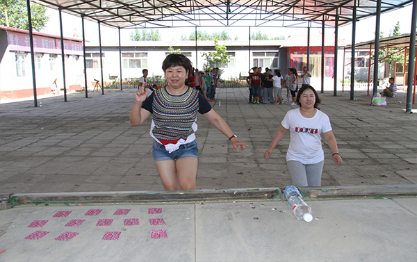 2016年公司舉行拓展培訓(xùn)活動(dòng)合影留念(圖4) 2016年公司舉行拓展培訓(xùn)活動(dòng)合影留念(圖4)